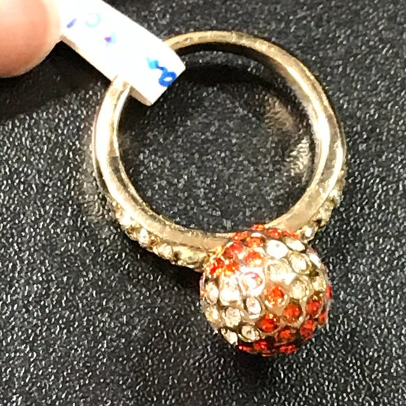 Gold Tone Ring with Rhinestones, size 7 1/2 - Picture 6 of 8